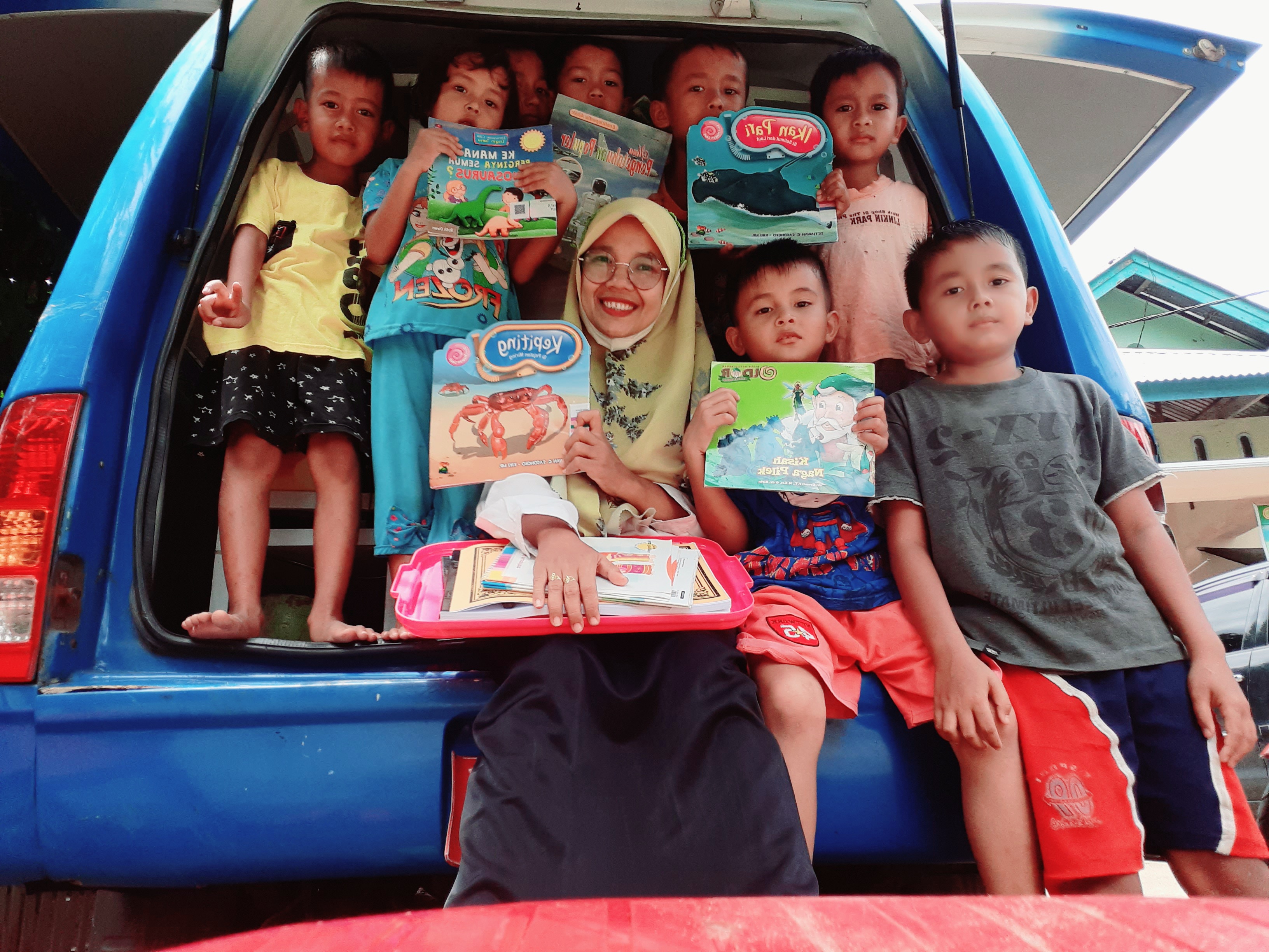 BUDAYAKAN GEMAR MEMBACA