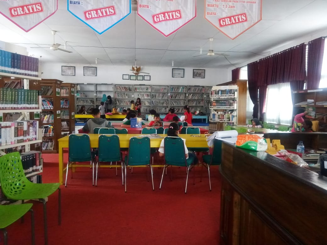 PERPUSTAKAAN UMUM DAERAH KABUPATEN PESISIR SELATAN BERIKAN PELAYANAN PADA HARI SABTU