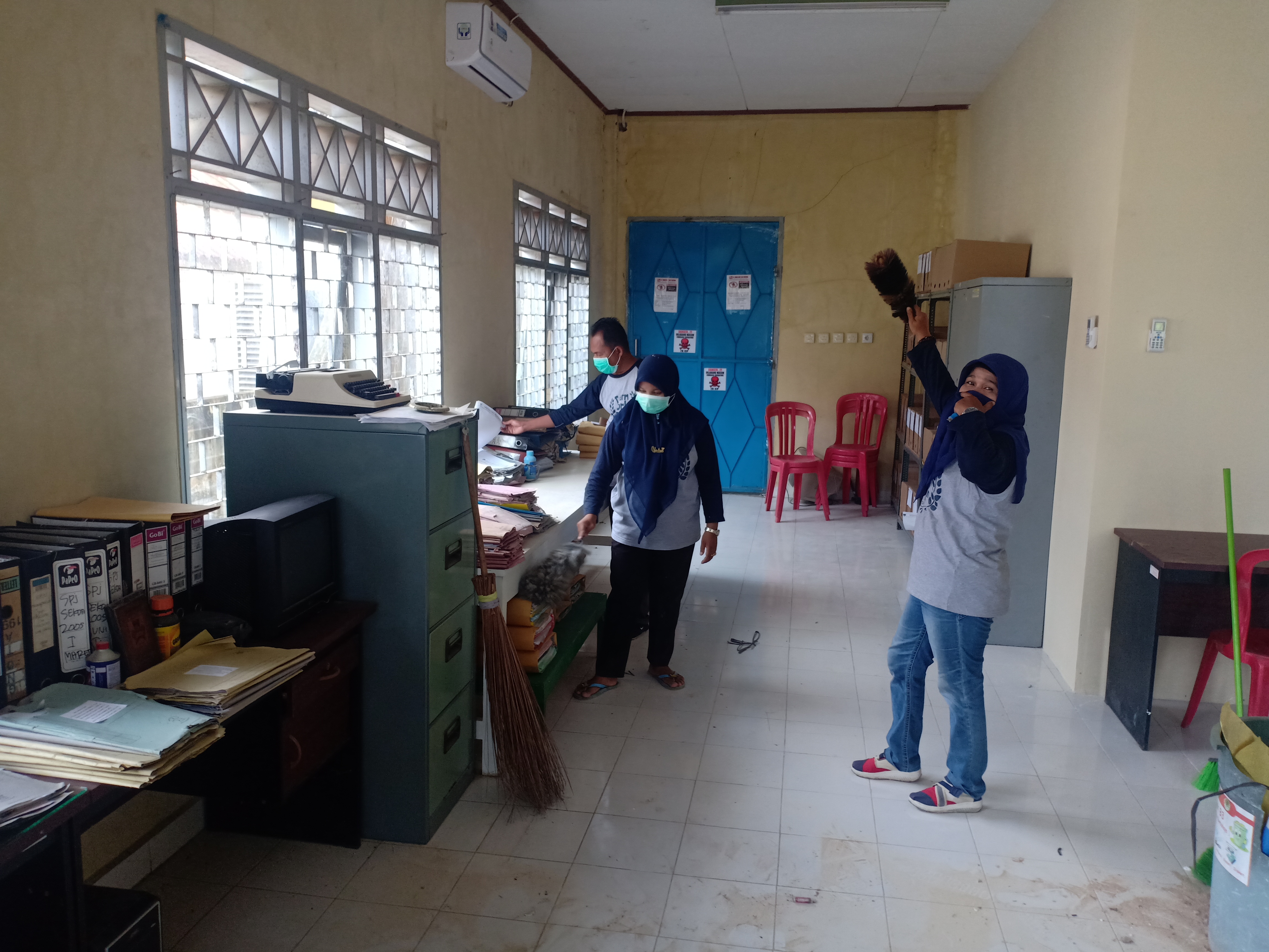 Pembersihan Ruangan Pemilahan Arsip