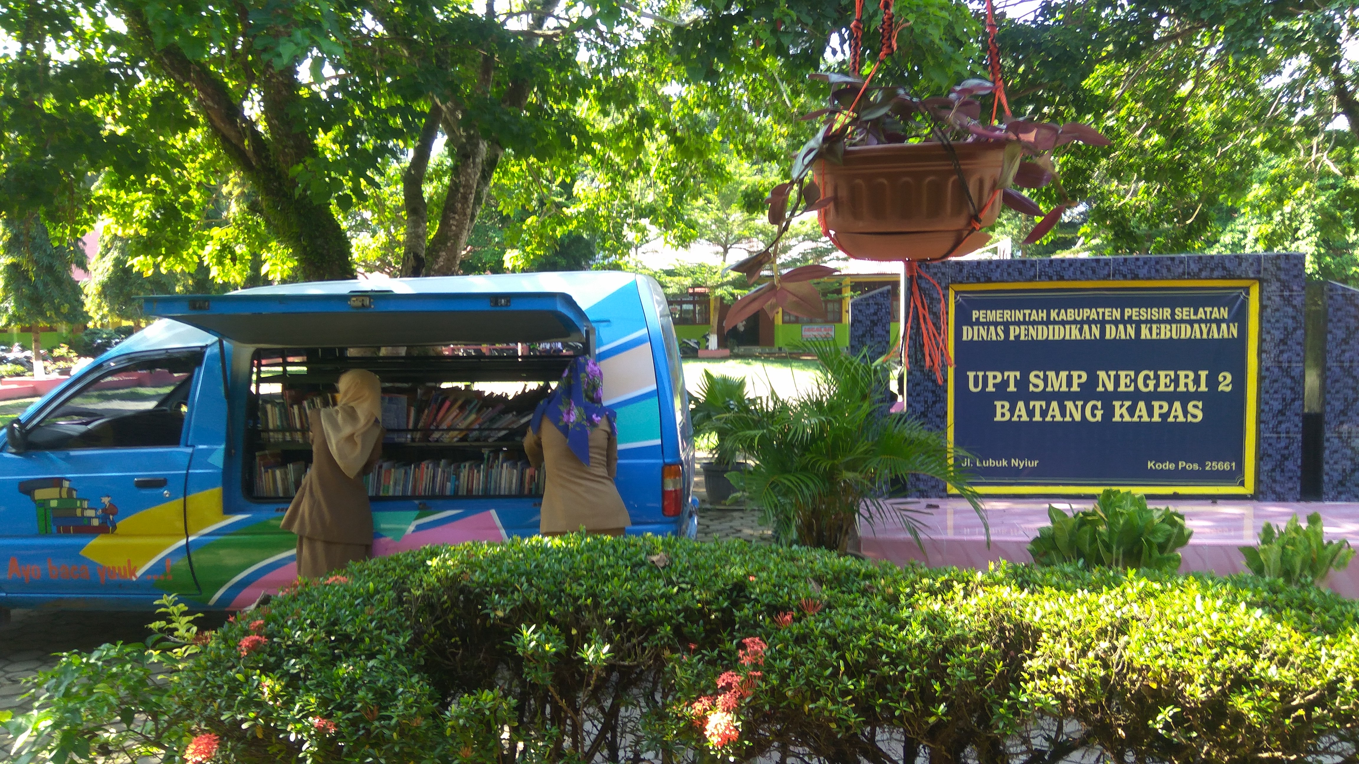 Mobil Perpustakaan Keliling