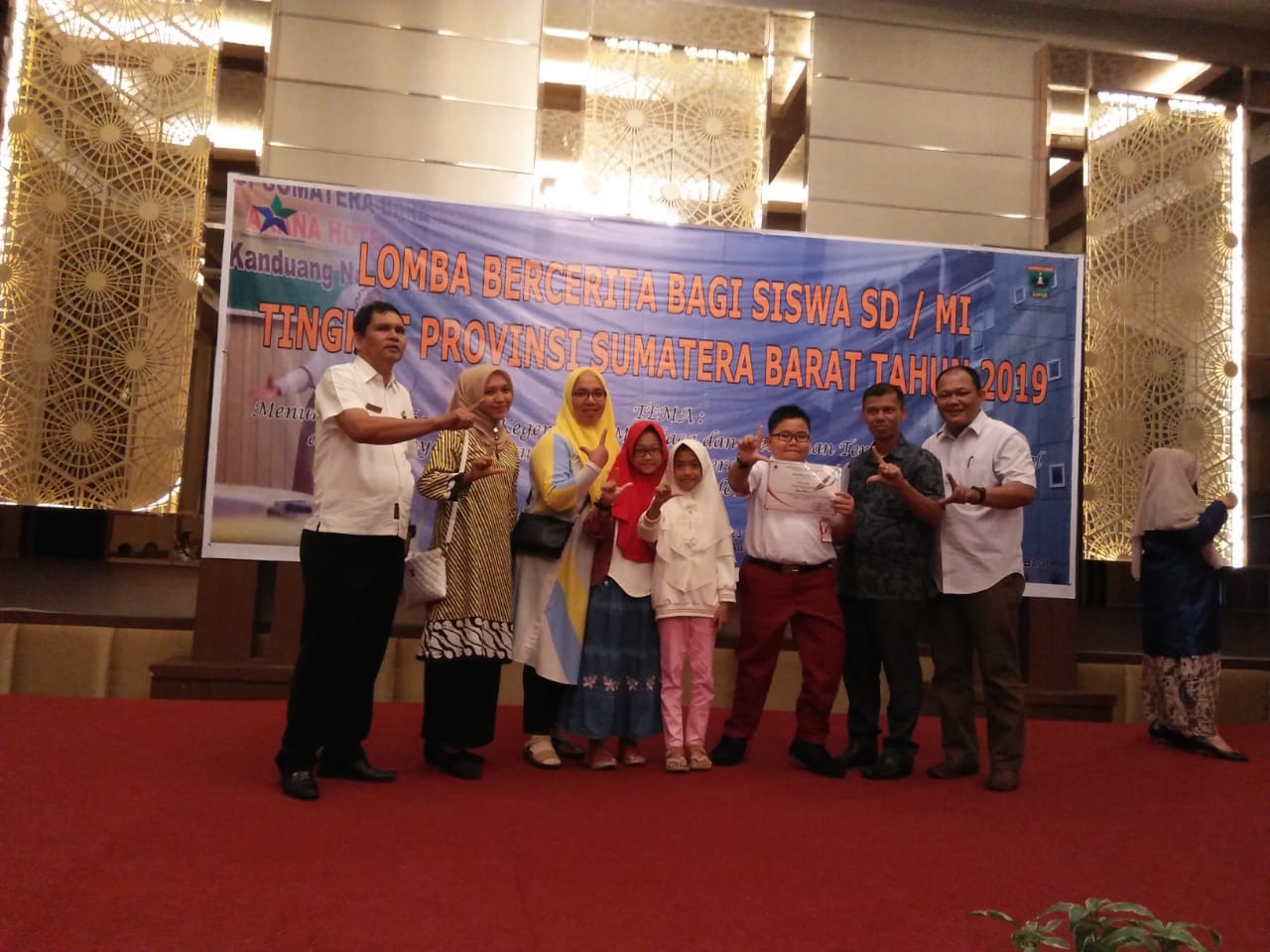 DISKERPUS KIRIM 1 ORANG PESERTA LOMBA BERCERITA BAGI SISWA SD/MI TK. PROV. SUMBAR TA. 2019