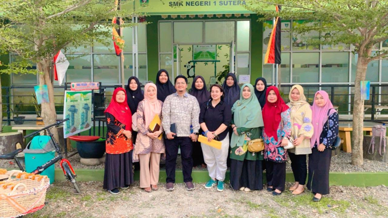 MENDAMPINGI TIM JURI PROVINSI LOMBA PERPUSTAKAAN SEKOLAH  TINGKAT SMA/SMK/MA SE-SUMBAR