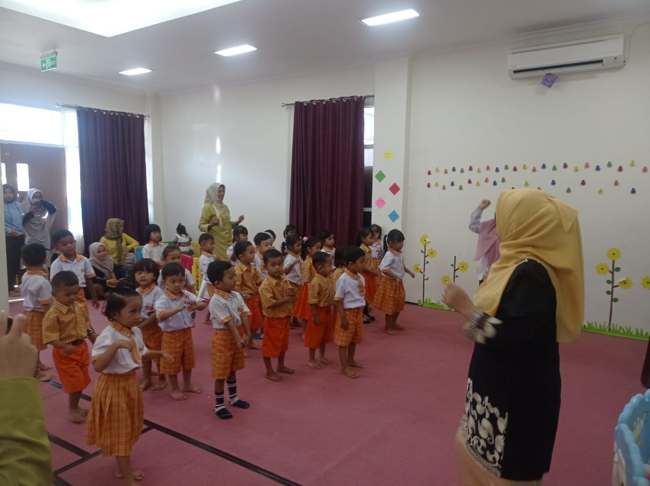 Sosialisasi Kegemaran Membaca di Rumah Pintar