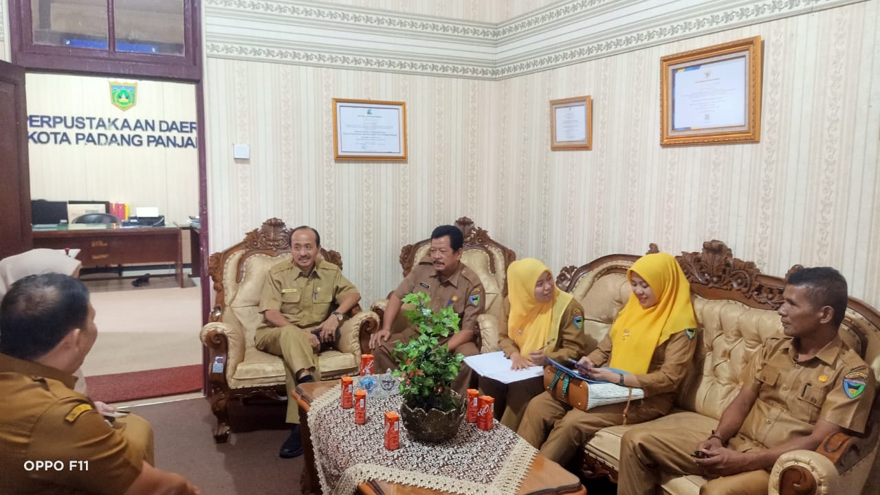 STUDY TIRU PENYUSUTAN KEARSIPAN DI DINAS PERPUSTAKAAN DAN KEARSIPAN KOTA PADANG PANJANG
