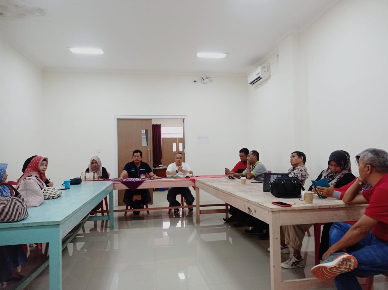 RAPAT PERSIAPAN PENERAPAN APLIKASI SRIKANDI DI DINAS PERPUSTAKAAN DAN KEARSIPAN KAB. PESSEL