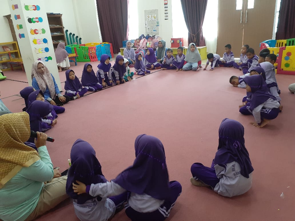 KUNJUNGAN RA AISYIYAH LIMAU SUNDAI BATANG KAPAS KE RUMAH PINTAR