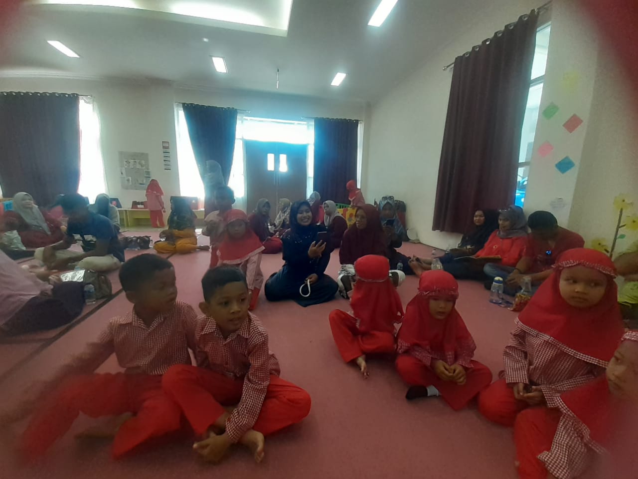 KUNJUNGAN TK ZANADFHI KE RUMAH PINTAR