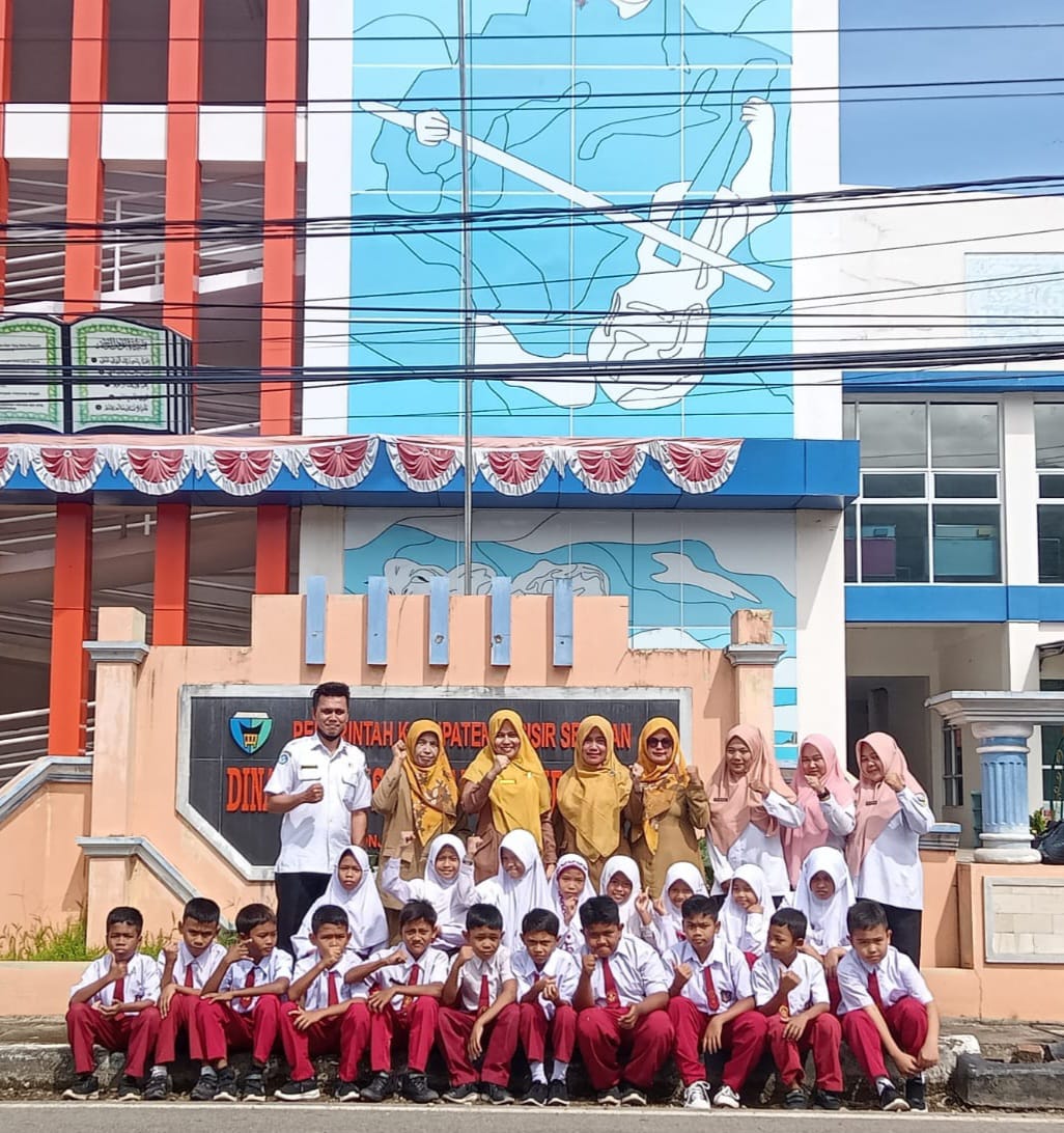 Vakansi Edukasi UPT SDN 12 Limau Sundai dengan Tema Lingkungan