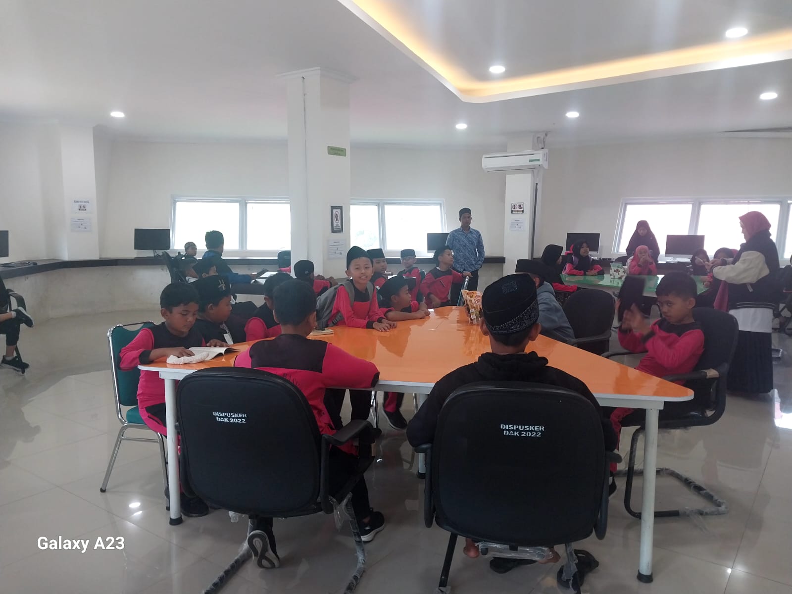 Kunjungan Kedua Edukasi Literasi SDIT Al Basyar Kecamatan Bayang