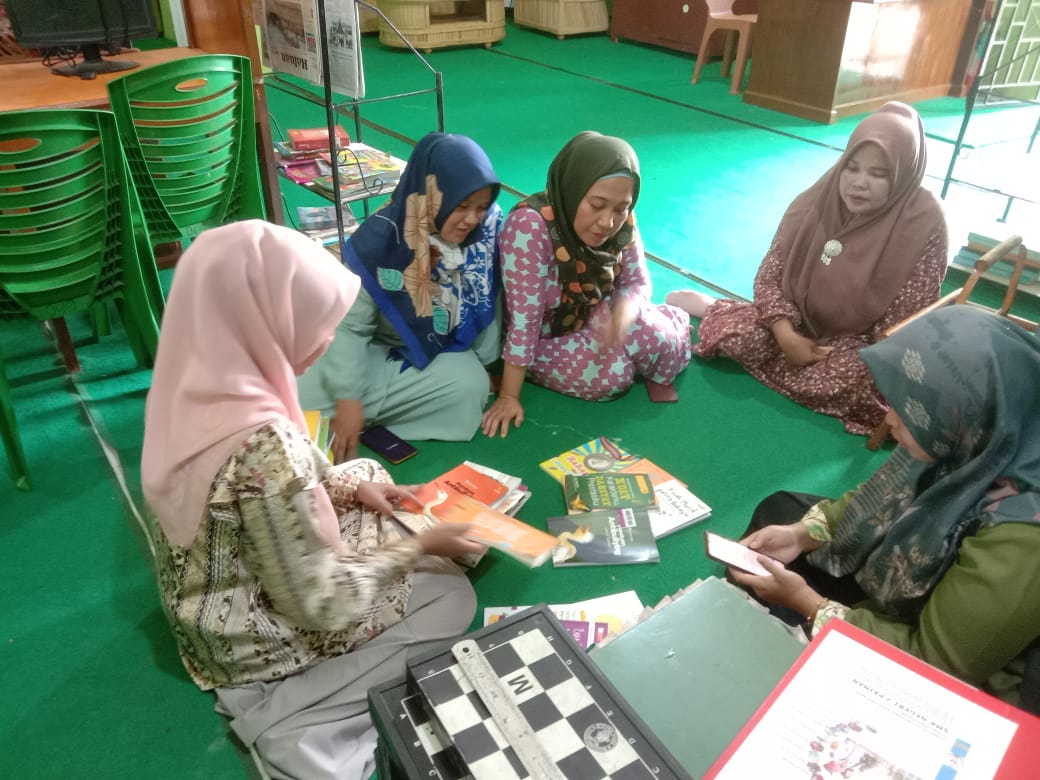 Pembinaan lomba Perpustakaan Sekolah tingkat Propinsi di SMK Negeri 2 Painan