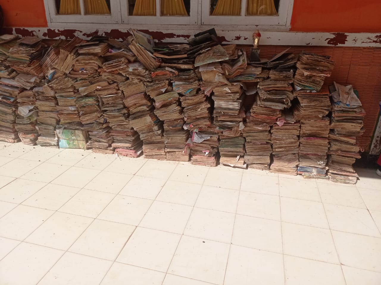 Layanan Perpustakaan Keliling terkhususnya sekolah yang terdampak banjir