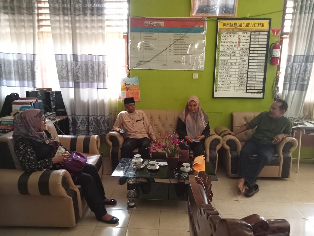 Monitoring dan Evaluasi Layanan Perpustakaan Keliling di UPT SDN 01 Silaut