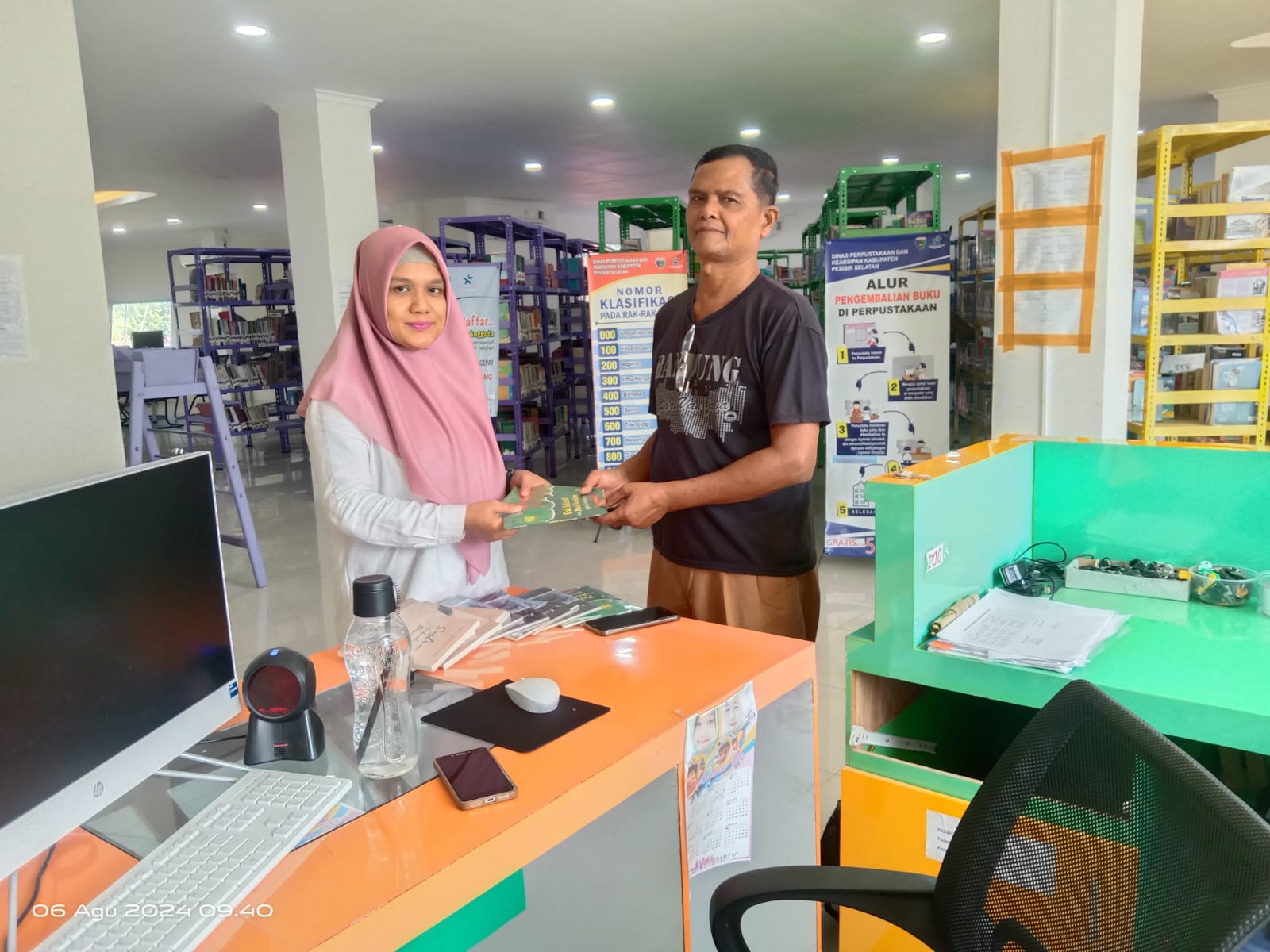 Book Donation dari Bapak Raflis Chaniago
