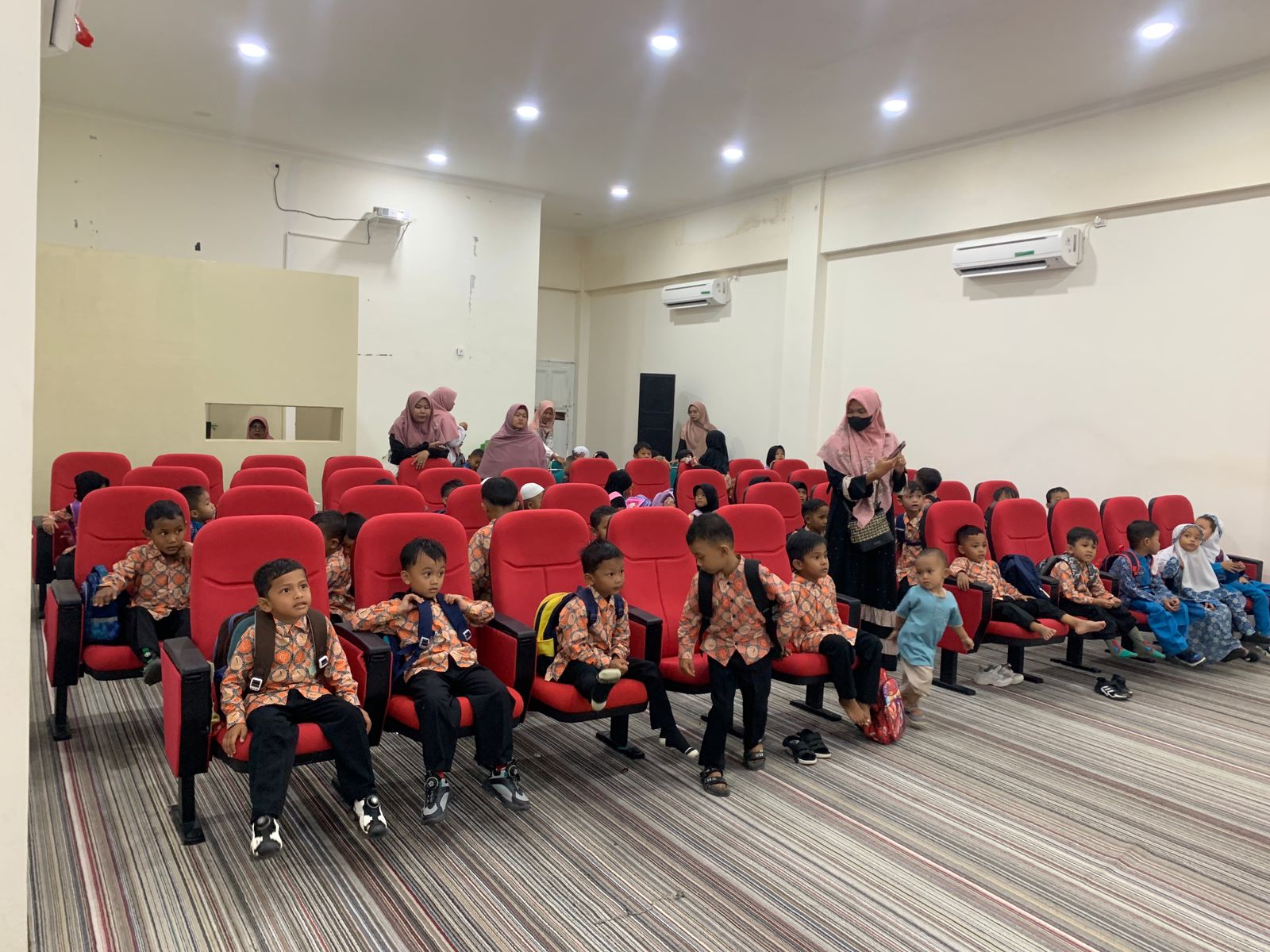Kunjungan TK Izzatul Quran Tabek Kec Batang Kapas ke Studio Mini Dispusker