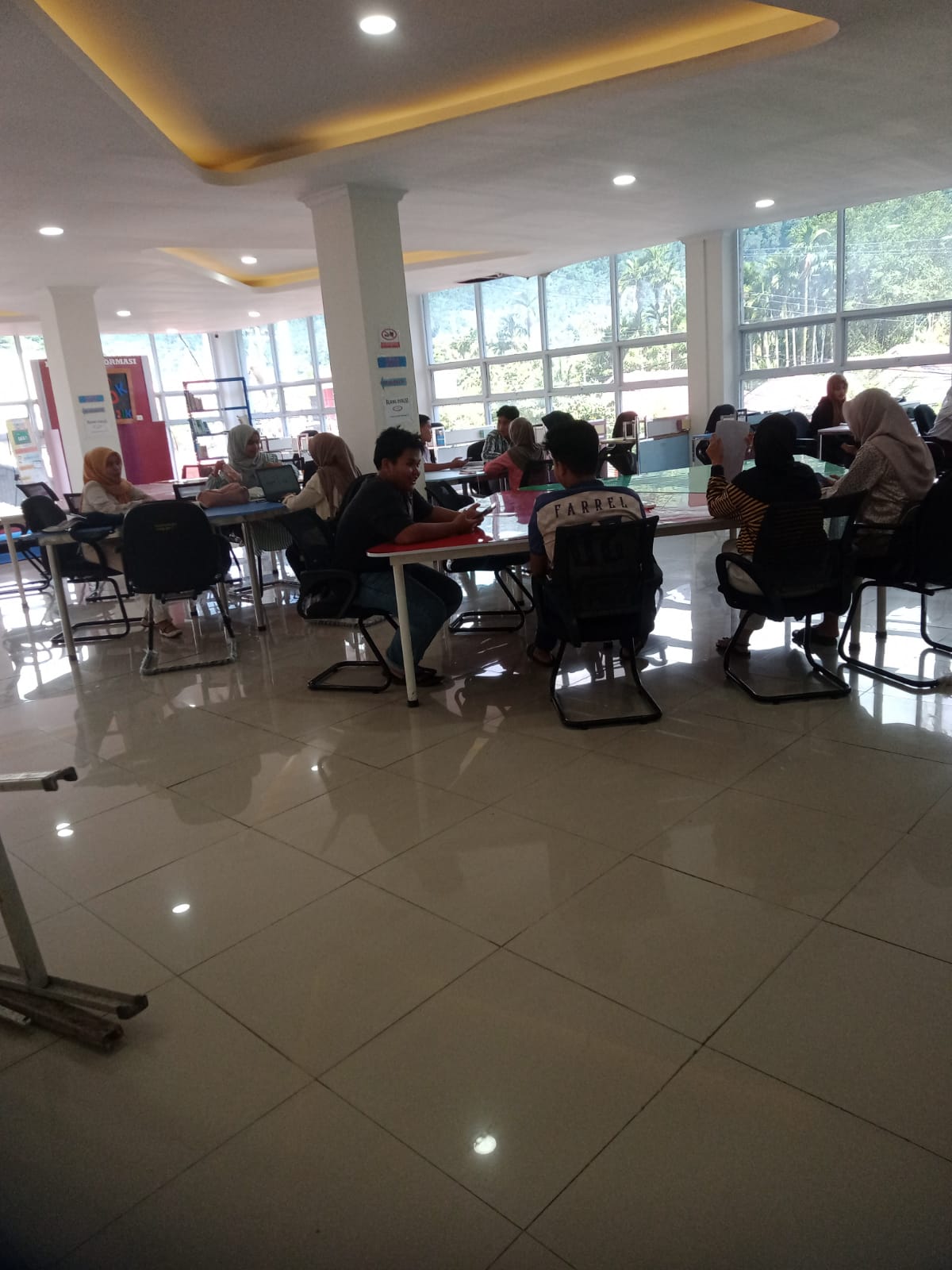 Pengunjung Perpustakaan Umum Daerah