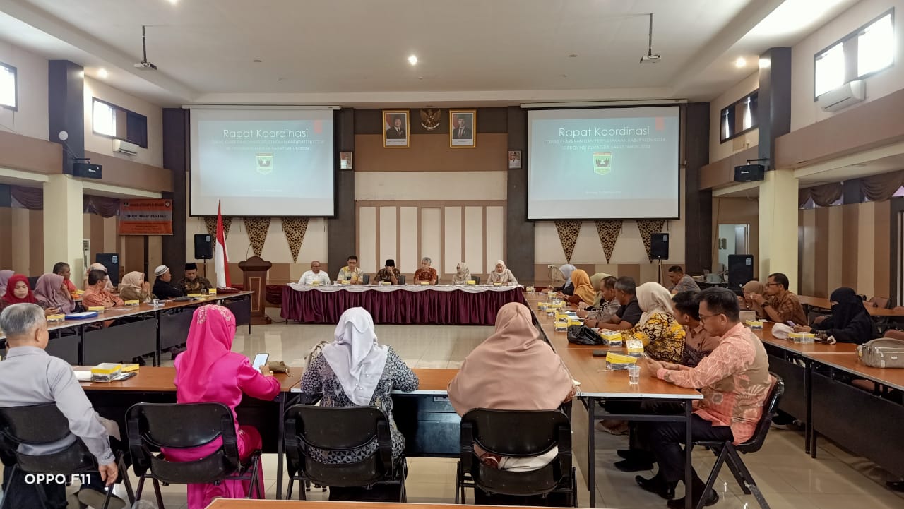 Kadis Dispusker menghadiri Rakor Dinas Kearsipan dan Perpustakaan di Padang