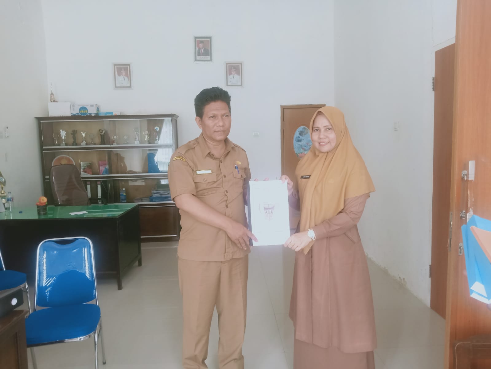 Pembinaan Tata Kelola Kearsipan ke Kantor Camat Bayang